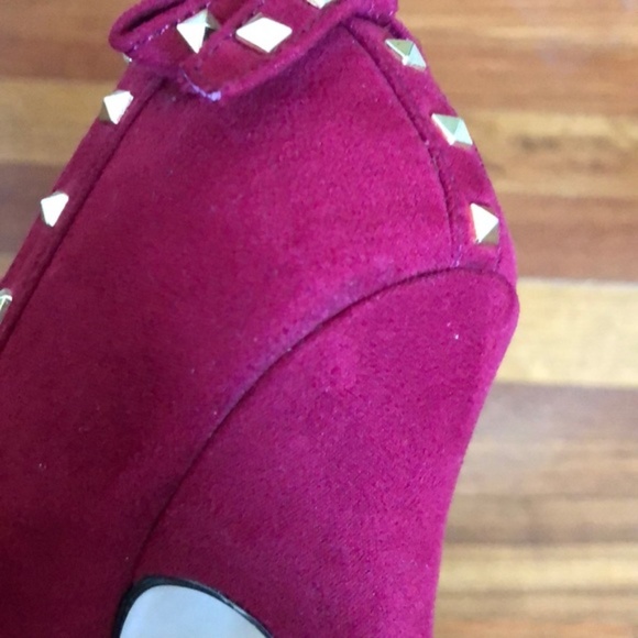 Elle Red Bow Studded Heels - Picture 7 of 7